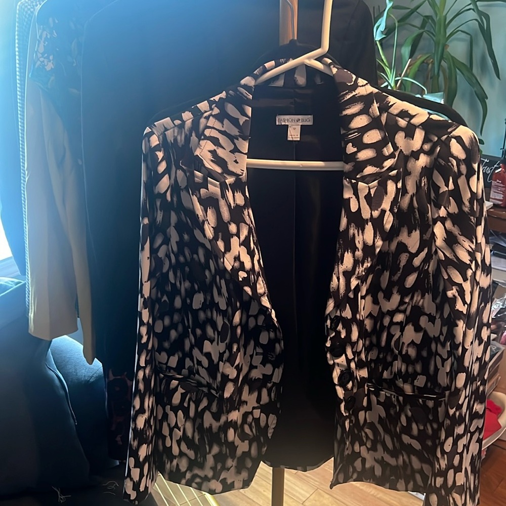 Fashion Bug,  size 12, animal print lightweight blazer jacket